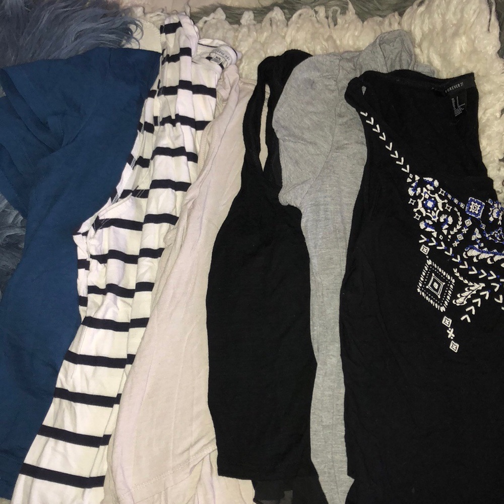 BUNDLE 🤑 basic tops 7x
